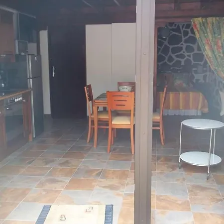 Playa Blanca Sleeps 2 Wifi 公寓